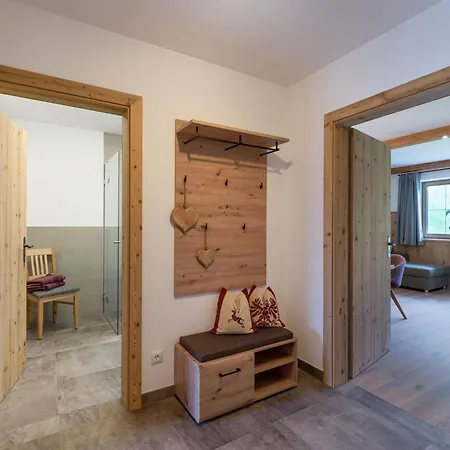Lantgård Bergappartement Kink *